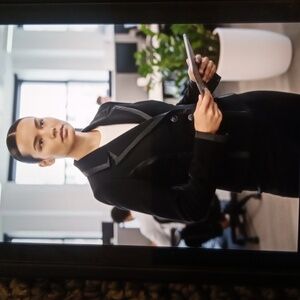 St. John Collection Santana Knit Blazer Jacket Cropped 2 Button Womens 4